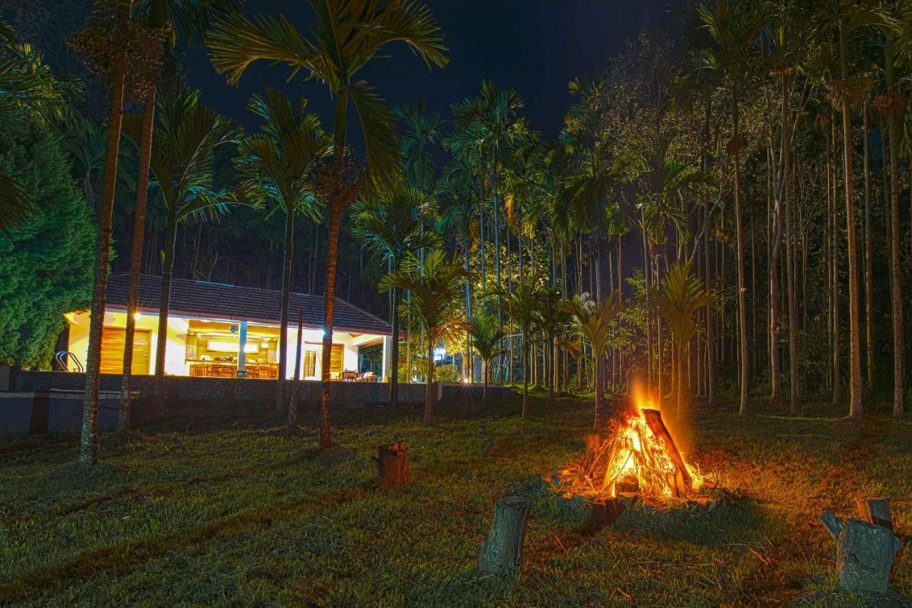 Stayvista At Tall Silver With Infinity Pool & Breakast Madikeri Exterior photo
