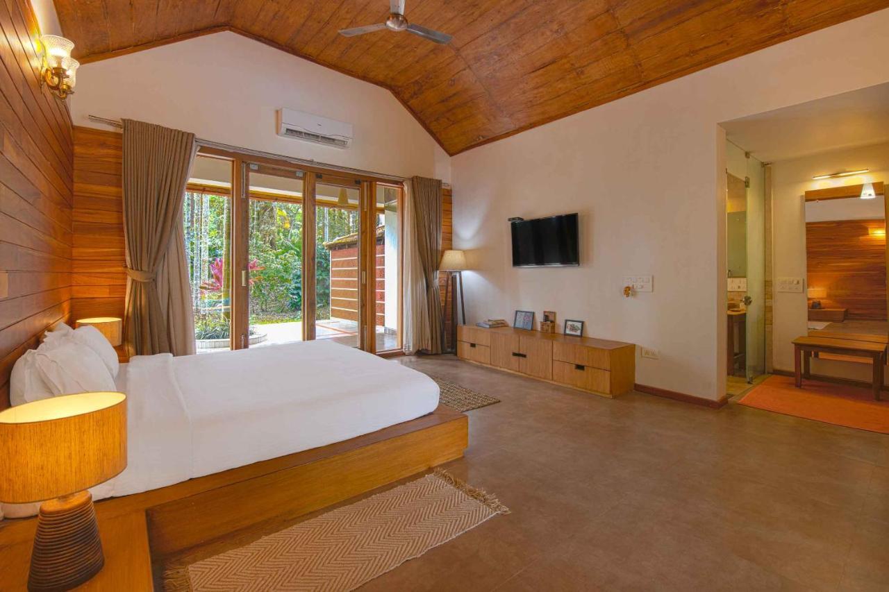 Stayvista At Tall Silver With Infinity Pool & Breakast Madikeri Exterior photo