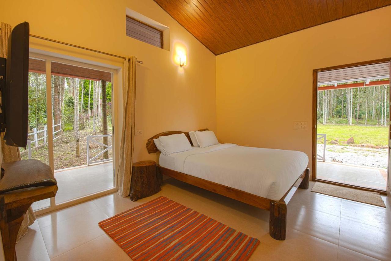 Stayvista At Tall Silver With Infinity Pool & Breakast Madikeri Exterior photo